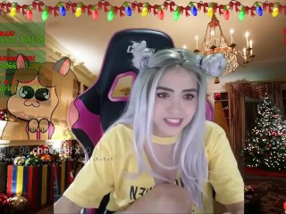 Arigameplays se le sale una teta y pide que la follen